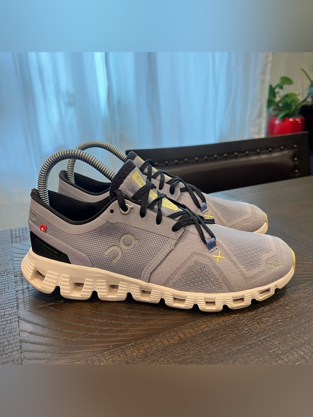 On Cloud X 3 athletic shoes gray/purple 7 women